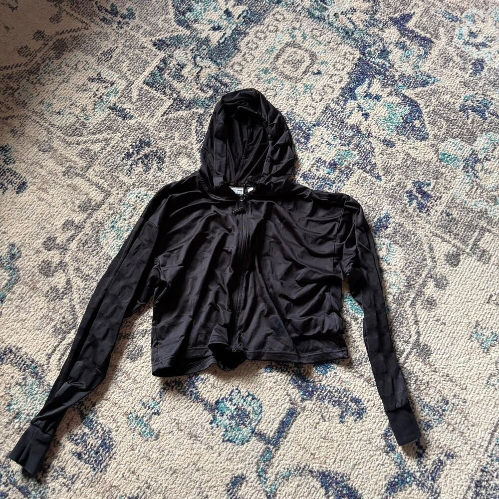 Puma Women's Black Zip Up Mesh Jacket Size Small‎